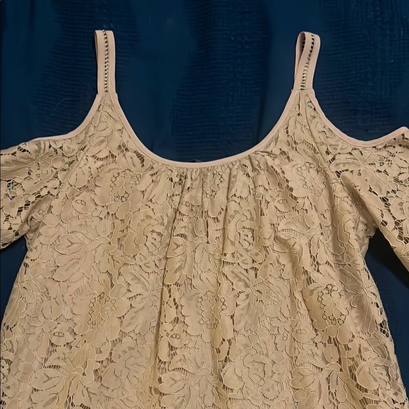 White House Black Market Lace Beige Bell Sleeve Blouse - Picture 9 of 10